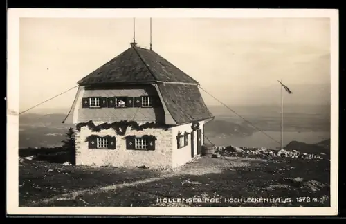 AK Hochleckenhaus /Höllengebirge, Blick auf die Berghütte