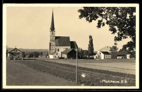 AK Mühlheim /O.Ö., Kirche und Ortsansicht
