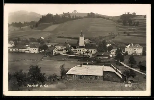 AK Pierbach /O.-Oe., Strassenpartie mit Kirche