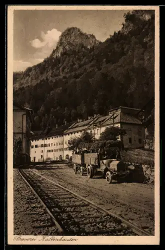 AK Hallein, Brauerei Kaltenhausen, Bahnschienen und Trecker mit Anhängern