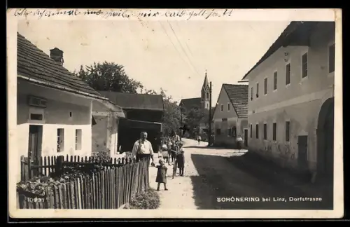 AK Wilhering, Schönering bei Linz, Strassenpartie mit Blick auf die Kirche