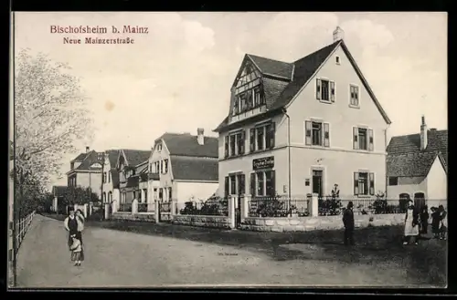 AK Bischofsheim bei Mainz, Neue Mainzerstrasse mit Geschäft