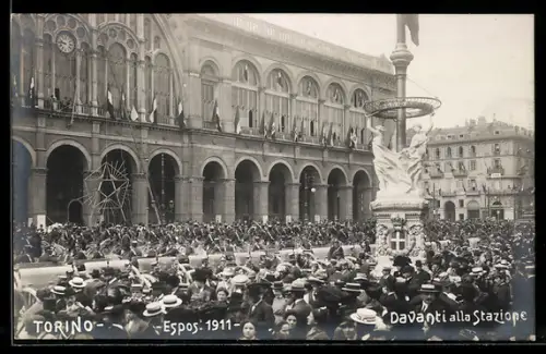 AK Torino, Esposizione 1911, Davanti alla stazione, Ausstellung