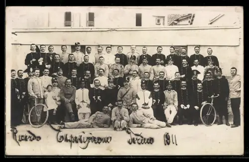 AK Torino, Soldaten in Uniform auf der Ausstellung im Jahr 1911