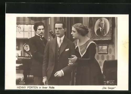 AK Filmszene aus Die Sieger mit Schauspielerin Henny Porten