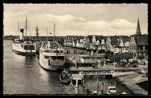 AK Travemünde, Partie im Hafen