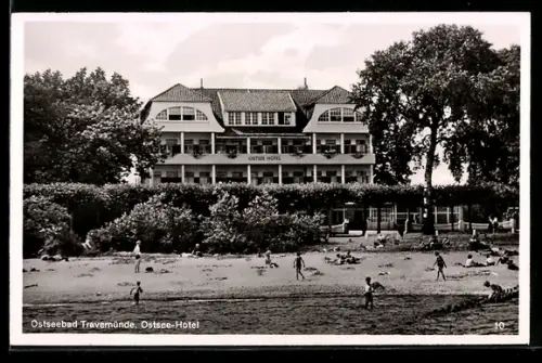 AK Travemünde, Strand am Ostsee-Hotel