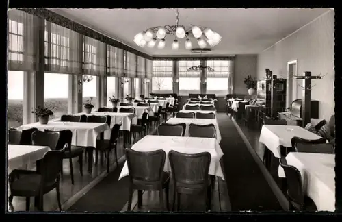 AK Travemünde, Restaurant und Cafe Hermannshöhe, Innenansicht