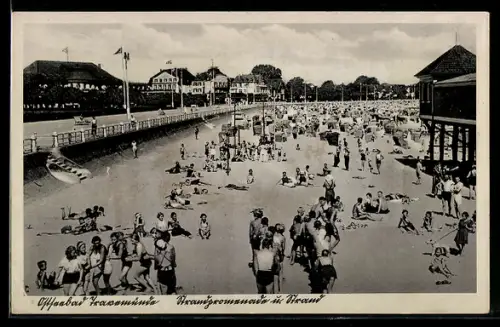 AK Travemünde, Strandpromenade u. Strand, Badegäste machen eine Polonaise
