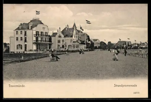 AK Travemünde, Strassenblick auf die Strandpromenade