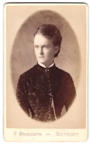 Fotografie F. Brandseph, Stuttgart, Marienstrasse 36, Porträt einer Dame