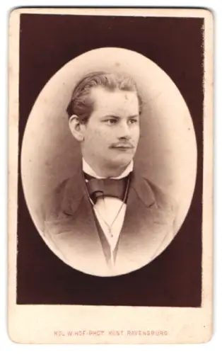 Fotografie J. Köst, Ravensburg, Porträt eines Herren