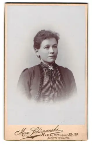 Fotografie Max Schimanski, Kiel, Holtenauer Strasse 30, Porträt einer Dame