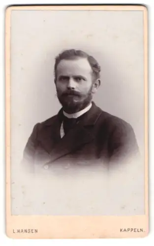 Fotografie L. Hansen, Kappeln, Porträt eines Mannes mit Bart