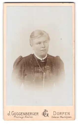 Fotografie J. Guggenberger, Dorfen, Unterer Marktplatz, Porträt einer Dame