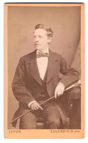 Fotografie Eulenstein, Leipzig, Tauchaer Strasse 29, Porträt eines jungen Mannes