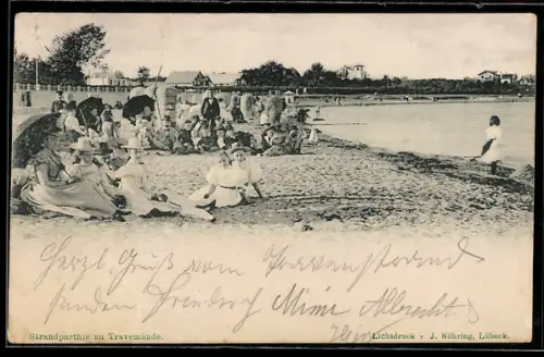 AK Travemünde, Strandparthie, Damen mit Sonnenschirmen, Strandkörbe