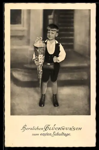 AK Stolzer Junge mit Schultüte, Schulanfang
