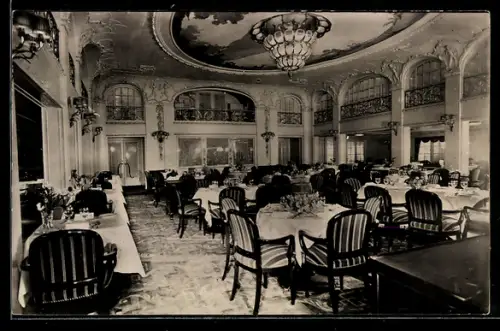 Foto-AK Passagierschiff New York der Hamburg-Amerika-Linie, Speisesaal I. Klasse