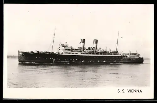 AK Passagierschiff S.S. Vienna langsame Fahrt laufend