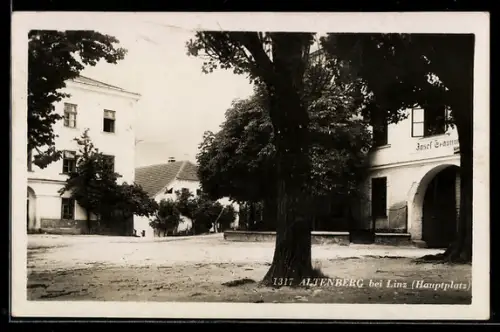 AK Altenberg bei Linz, Hauptplatz, Teilansicht, Geschäftshaus mit Torbogen