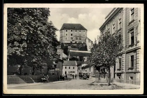 AK Steyregg /Ob. Donau, Schloss über Ortsstrasse