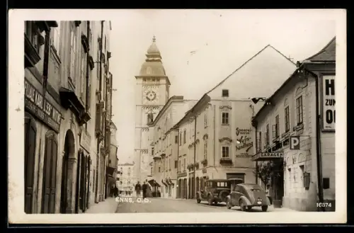 AK Enns /O.D., Hauptplatz mit Stadtturm u. Hotel