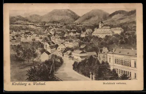 Künstler-AK Kirchberg a. Wechsel, Ortspanorama mit Kirche, Volksschule und Strasse