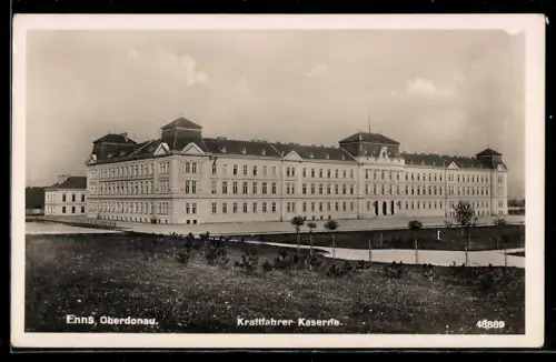 AK Enns /Oberdonau, Gesamtansicht der Kraftfahrer-Kaserne