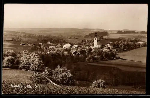 AK Waldzell /Ob. Öst., Panorama mit Kirche und Ort aus der Vogelschau
