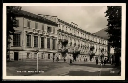 AK Bad Ischl, Strassenansicht mit Hotel zur Post