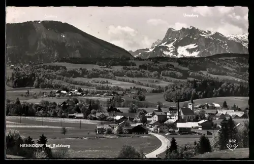 AK Henndorf bei Salzburg, Ortsansicht mit Kirche und Untersberg