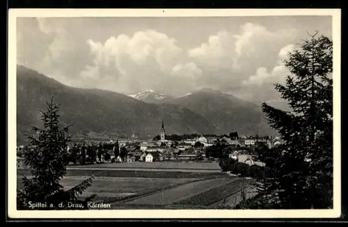 AK Spittal a. d. Drau, Panorama mit Kirche und Gebirgshintergrund