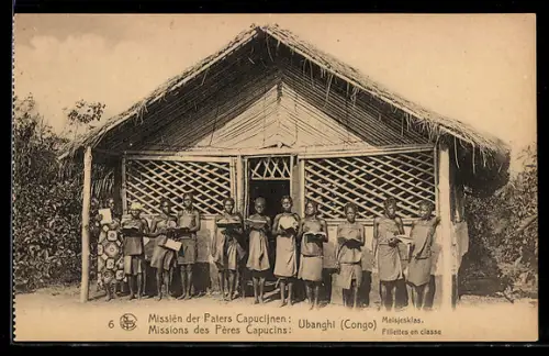 AK Ubanghi, Fillettes en classe, Missions des Pères Capucins