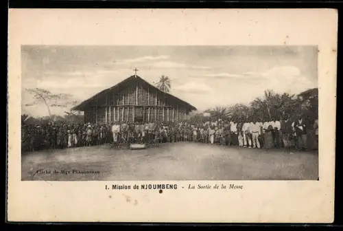 AK Njoumbeng, La Sortie de la Messe, Missionar