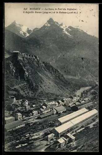 AK Modane, La Gare, Le Fort du Replaton, L`Aiguille Doran et le Rateau, grosser Bahnhof