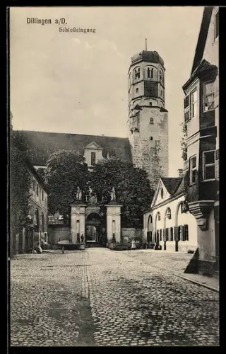 AK Dillingen, Schlosseingang von der Strasse gesehen