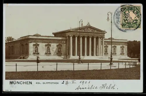 AK München, Königliche Glyptothek mit Strassenpartie