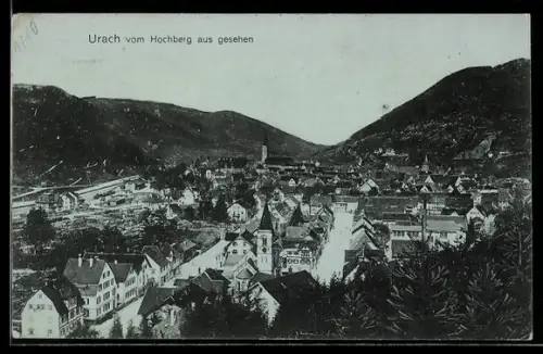 AK Urach, Strassenpartie mit Kirche vom Hochberg aus
