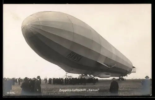 AK Zeppelin-Luftschiff Hansa vor dem Start