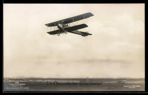 Foto-AK Sanke Nr. 268: L.V.G. Doppeldecker-Flugzeug System Schneider nach dem Start