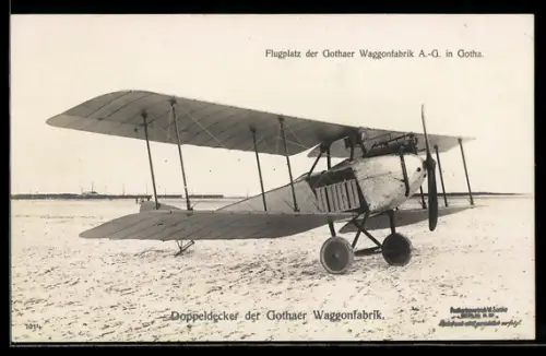 Foto-AK Sanke Nr. 1014: Gotha, Flugplatz der Gothaer Waggonfabrik AG, Doppeldecker