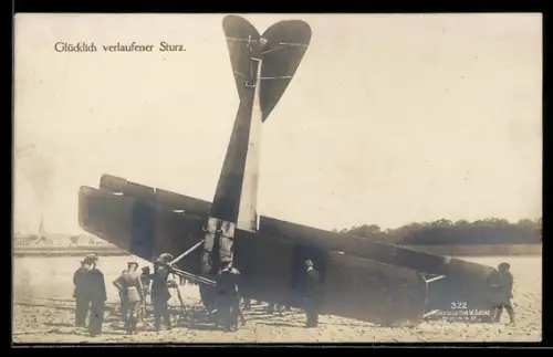 AK Sanke Nr. 322, Flugzeug nach dem glücklich verlaufenenen Absturz, Postkartenvertrieb W.