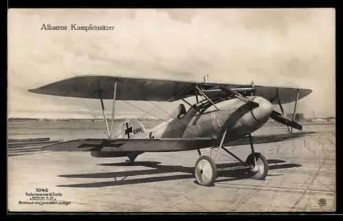 Foto-AK Sanke Nr. 1045: Albatros Kampfeinsitzer auf dem Landeplatz