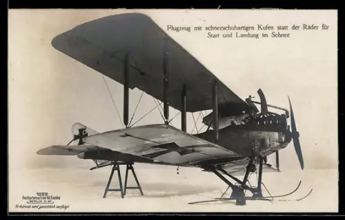 AK Sanke Nr. 1059: Flugzeug mit schneeschuhartigen Kufenam Boden