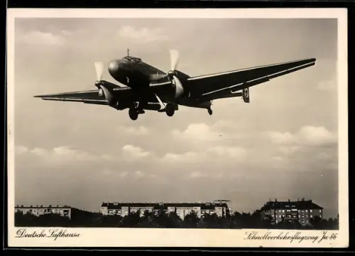 AK Berlin, Schnellverkehrsflugzeug Ju 86 beim Landeanflug auf den Flughafen, Deutsche Lufthansa