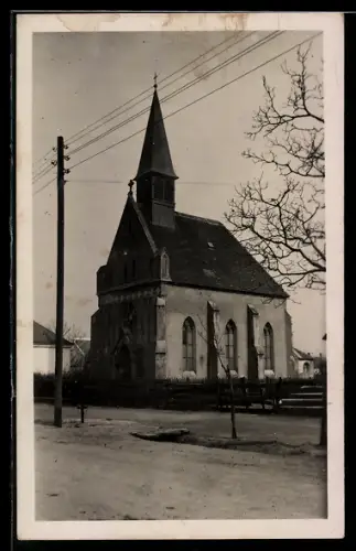 AK Neufeld a. d. Leitha, Blick zur Kirche