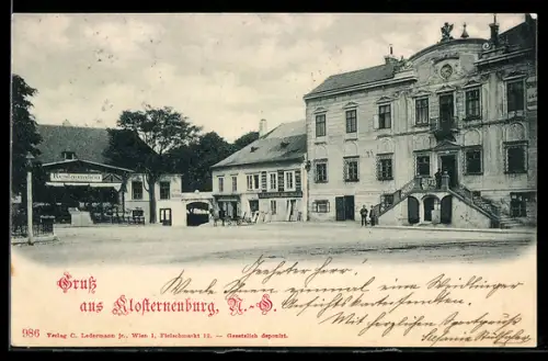 AK Klosterneuburg /N.-Ö., Platz mit Restaurant
