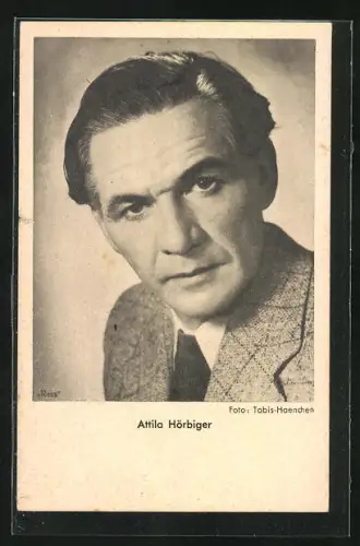 AK Schauspieler Attila Hörbiger im Anzug mit strengen Blick