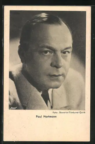 AK Schauspieler Paul Hartmann fragend in die Kamara blickend